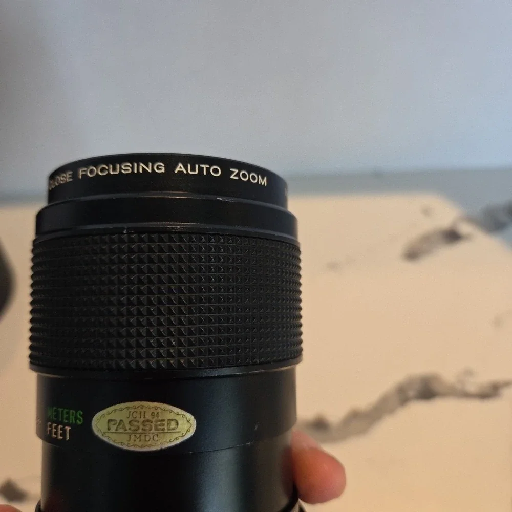 Vintage Vivitar 75-205 mm 1:3.8 Close Focusing Auto‎ Zoom Lens Asanuma Case
